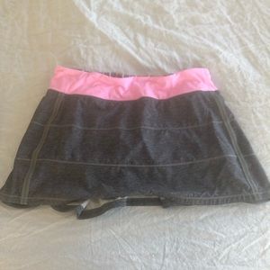 Pink waistband grey LULU LEMON skirt